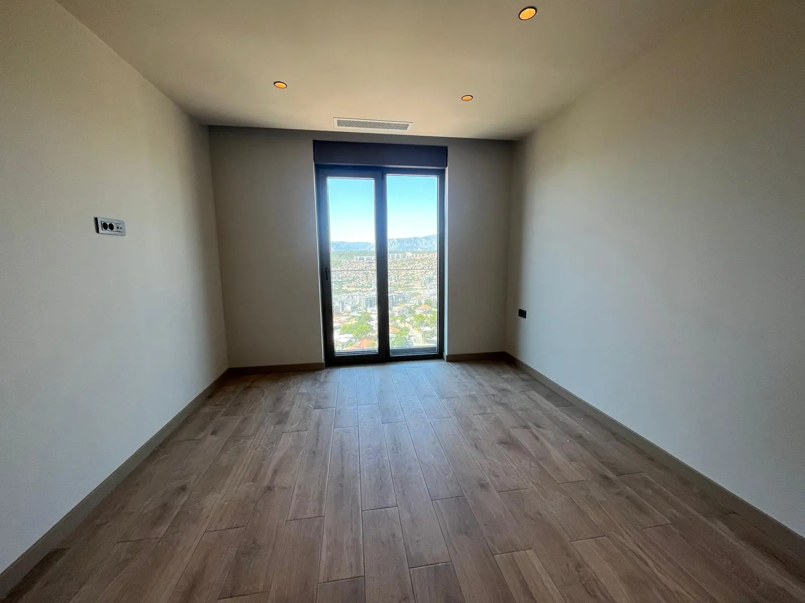 Spacious room